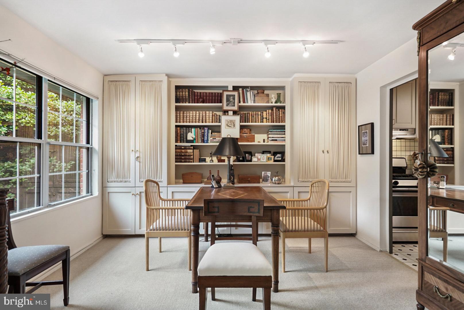 5301 Westbard CIRCLE Unit: 405