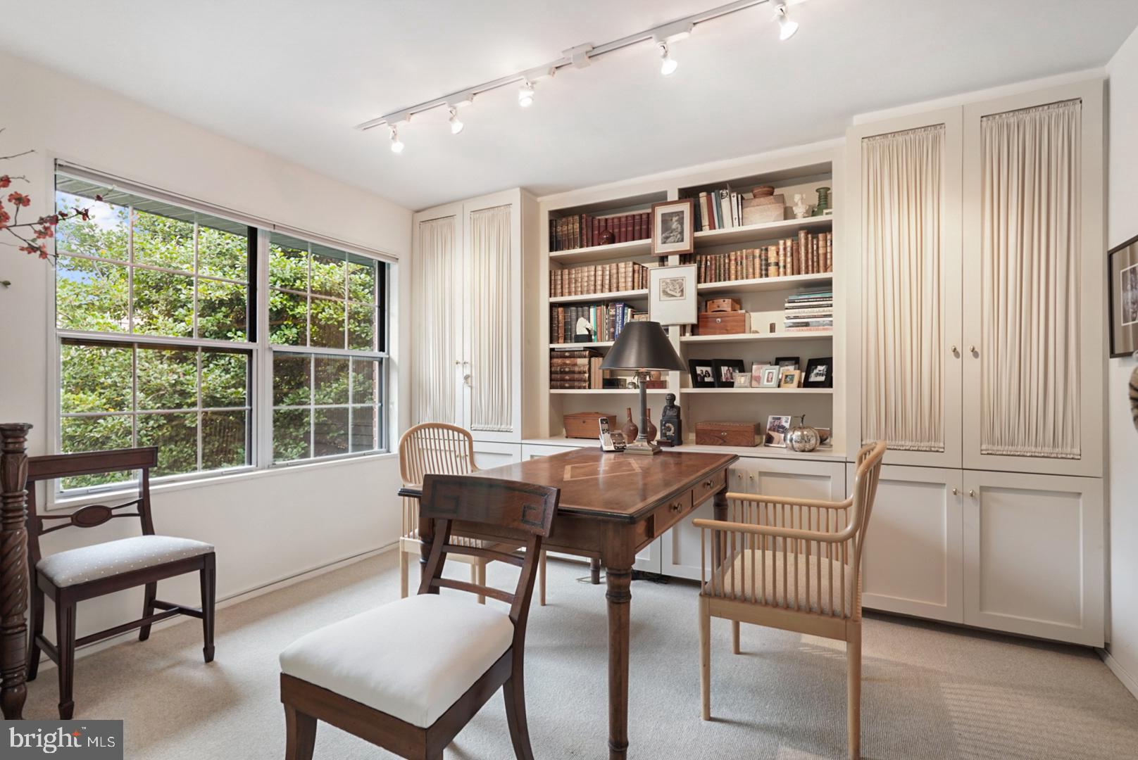 5301 Westbard CIRCLE Unit: 405