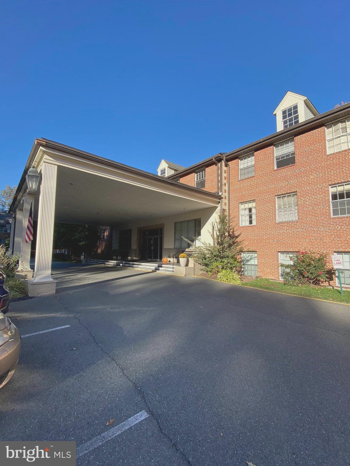 5301 Westbard CIRCLE Unit: 405