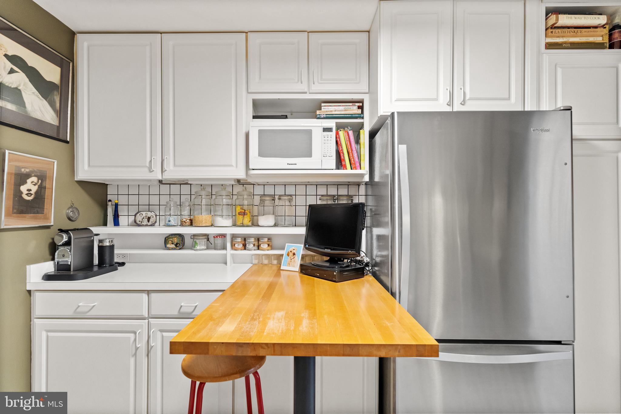 5301 Westbard CIRCLE Unit: 405