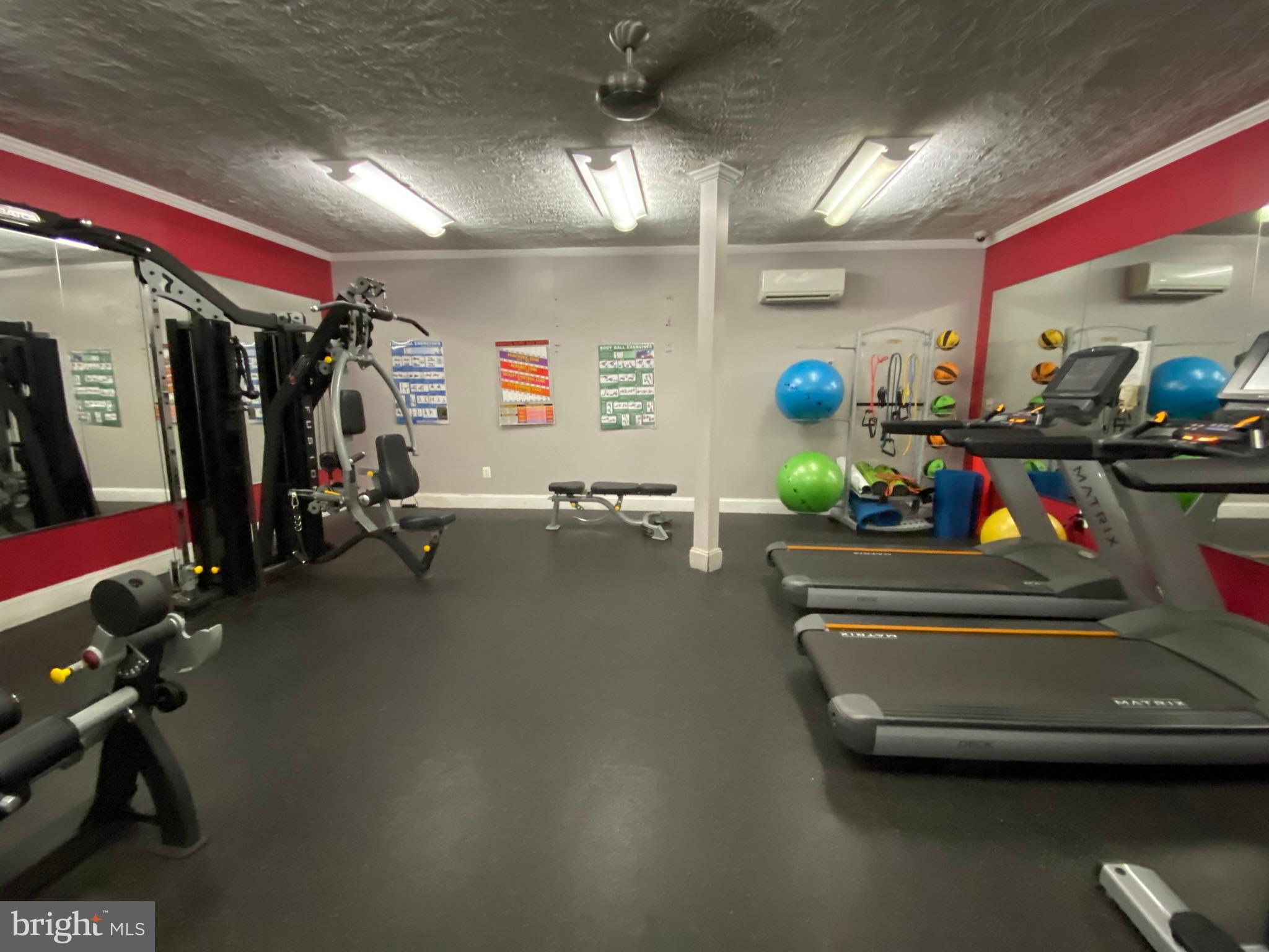 5301 Westbard CIRCLE Unit: 405