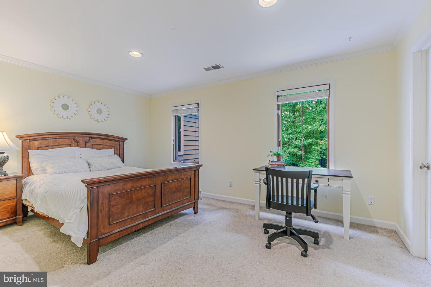9225 Vendome DRIVE