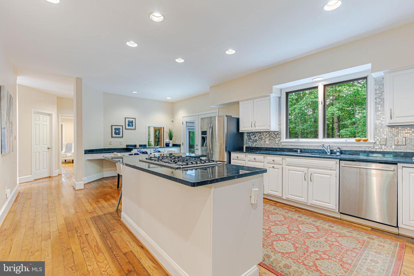 9225 Vendome DRIVE