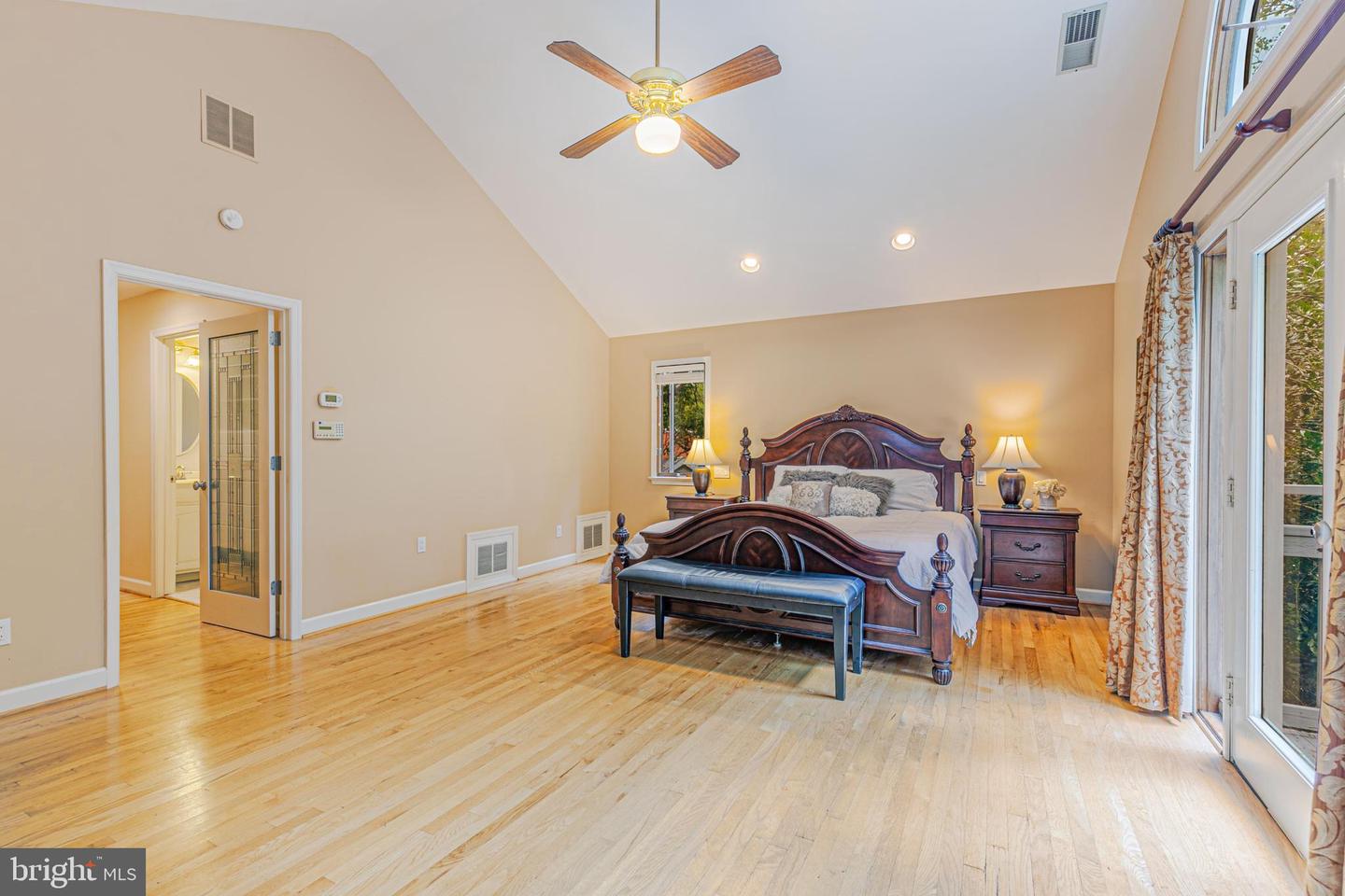9225 Vendome DRIVE