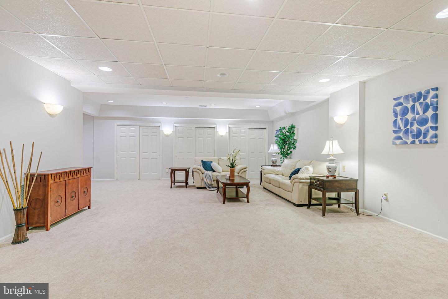 9225 Vendome DRIVE