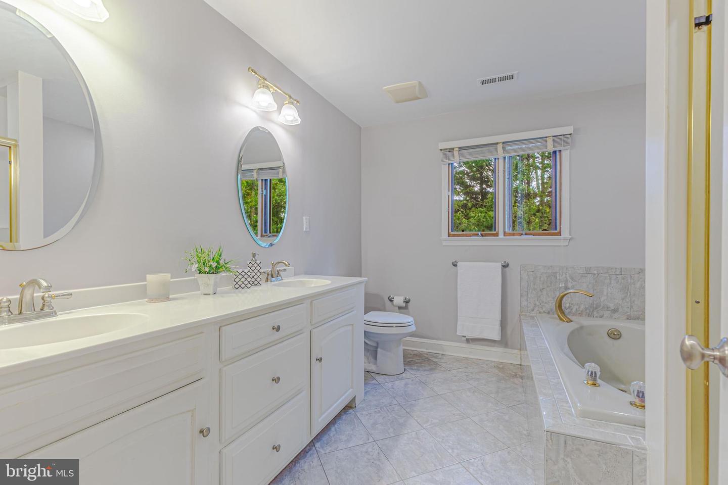 9225 Vendome DRIVE