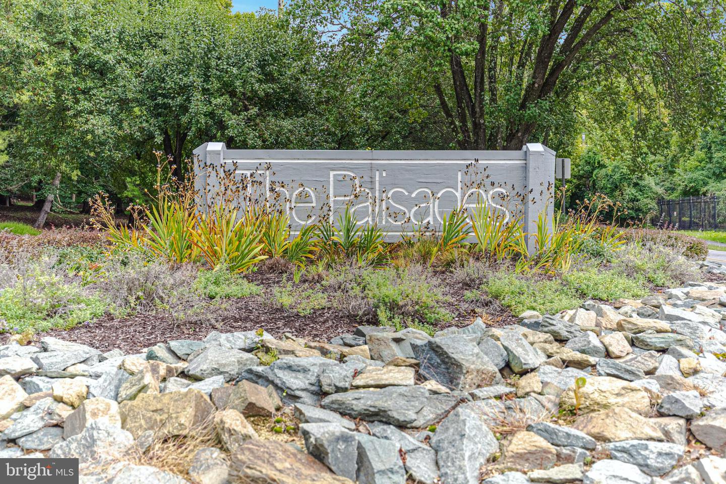 9225 Vendome DRIVE