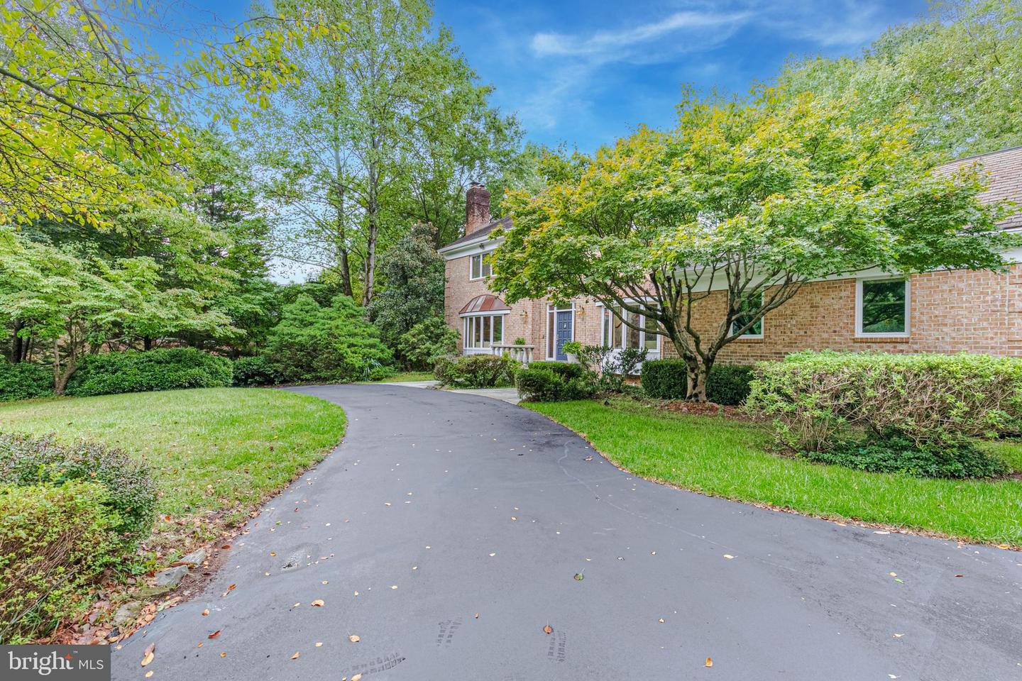 9225 Vendome DRIVE