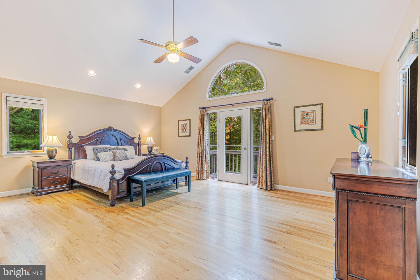 9225 Vendome DRIVE