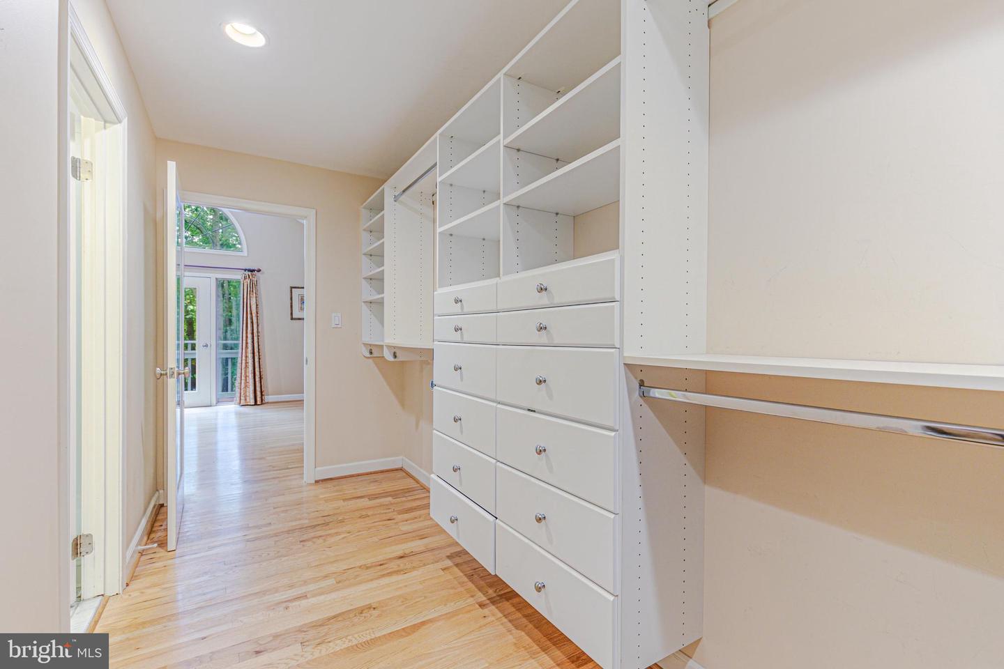 9225 Vendome DRIVE