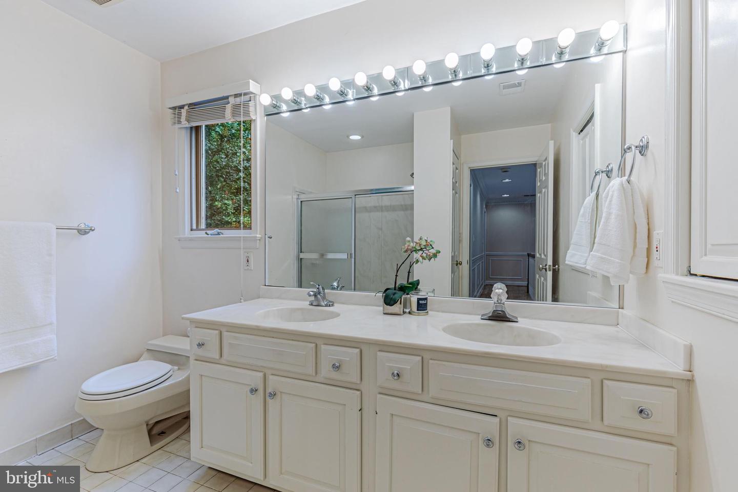 9225 Vendome DRIVE