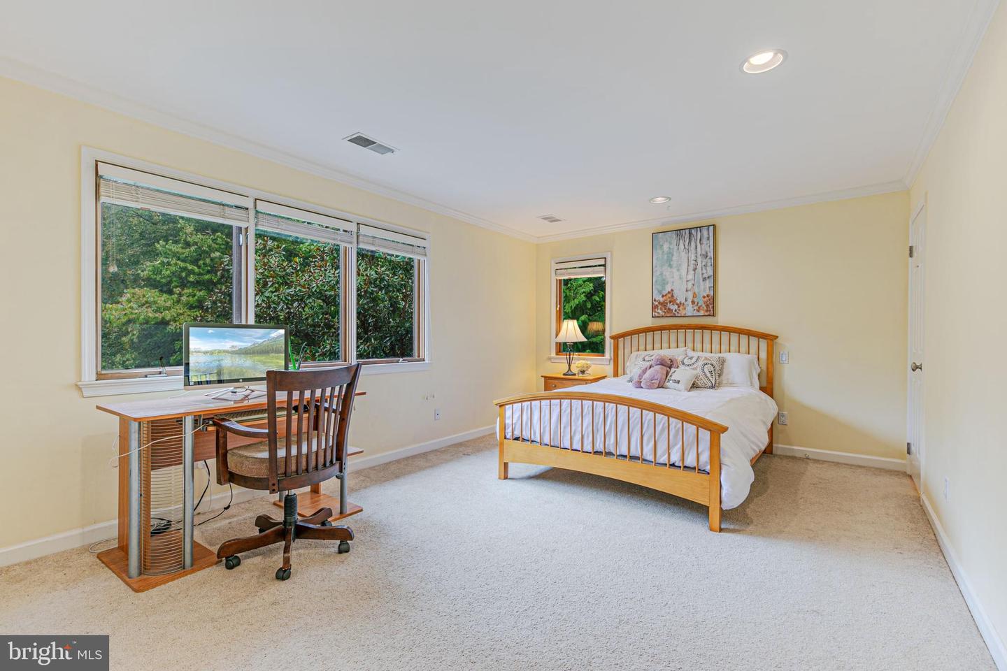 9225 Vendome DRIVE