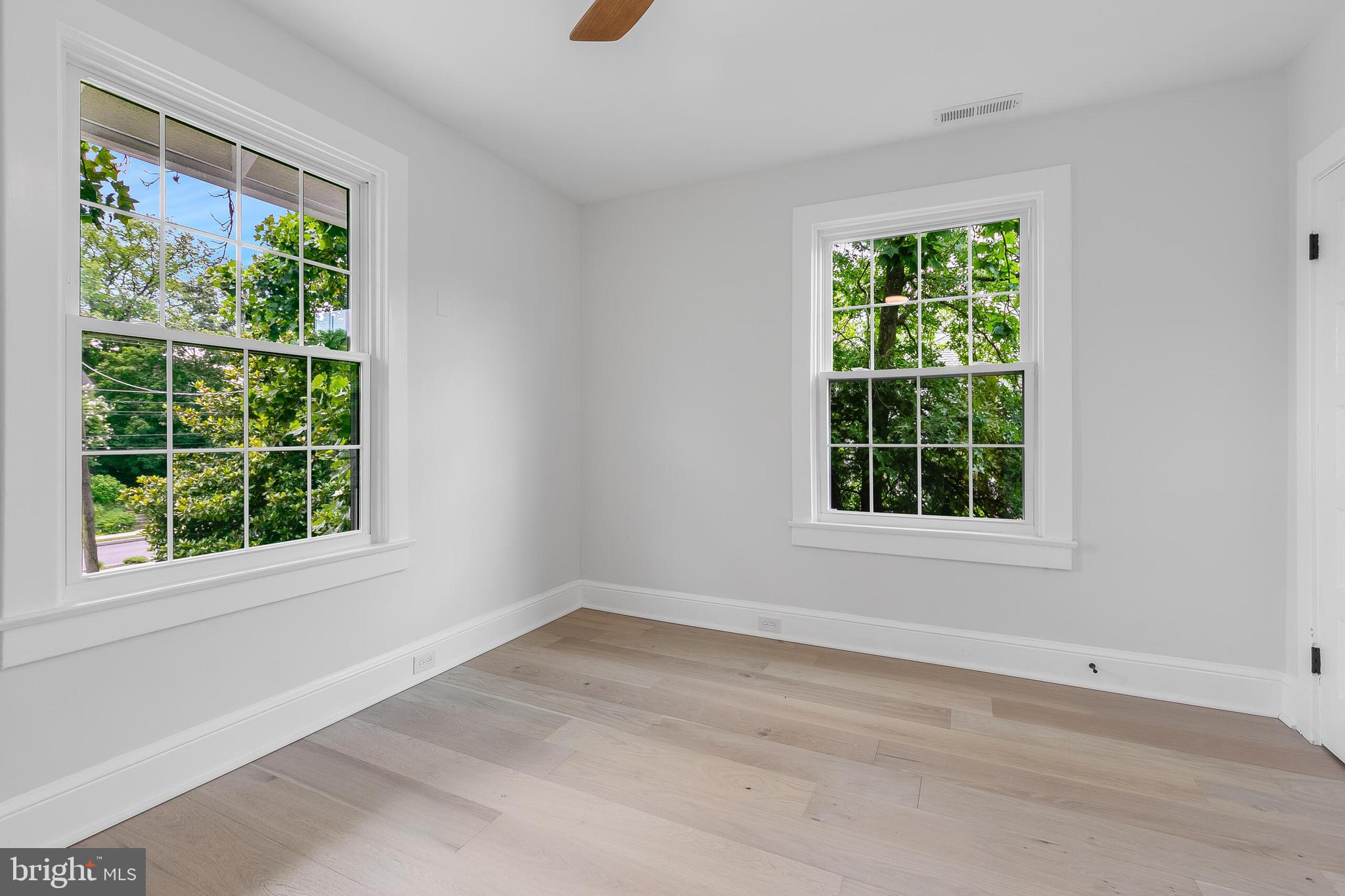 6818 Connecticut Ave