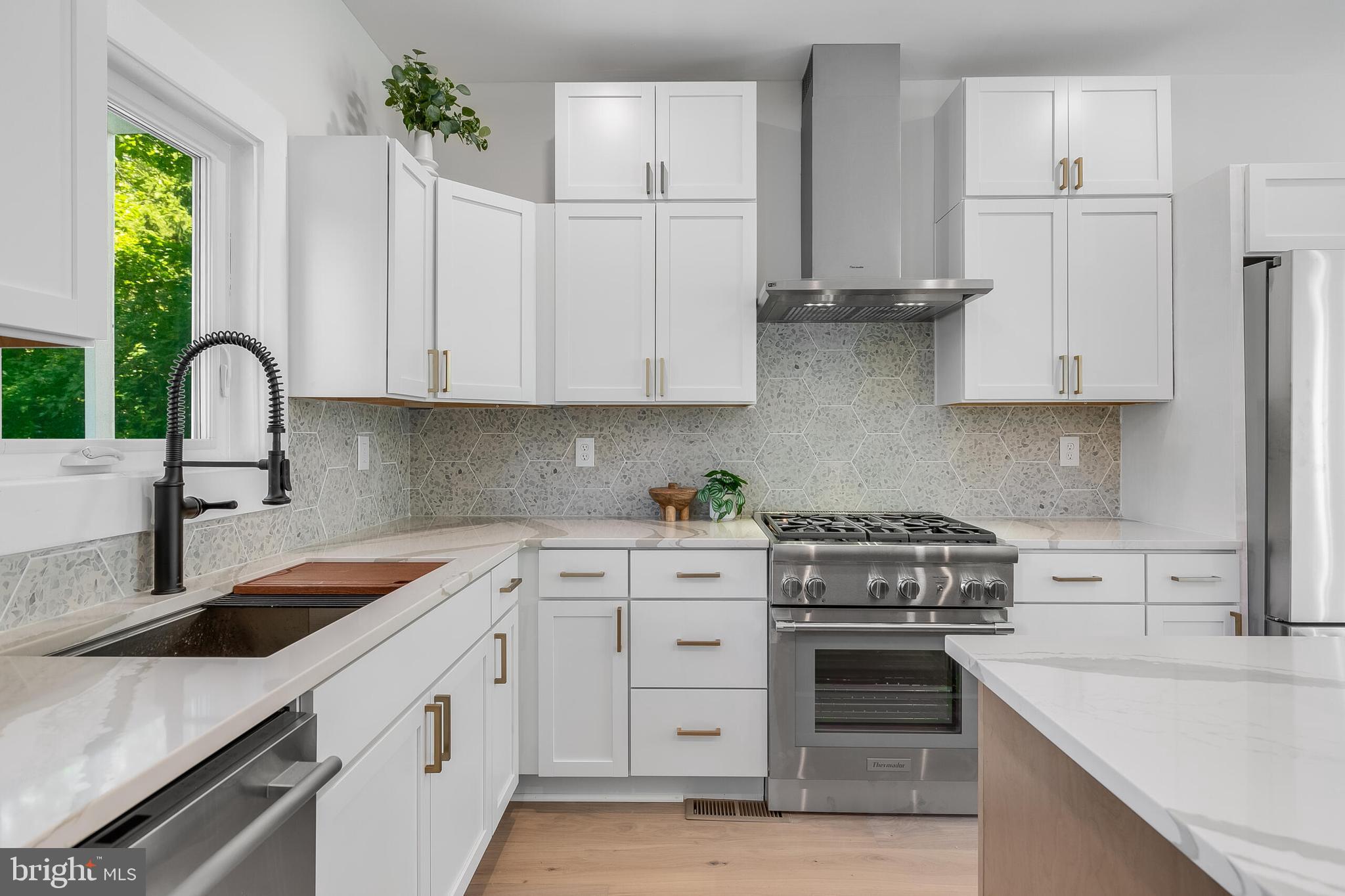 6818 Connecticut Ave