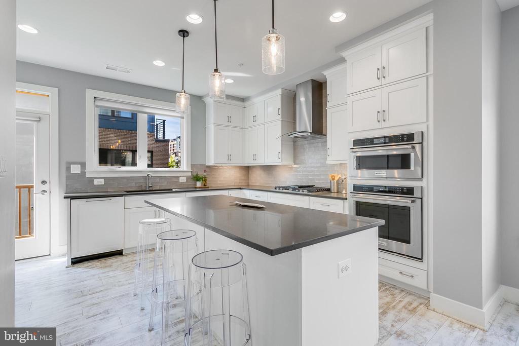10412 BREUER STREET