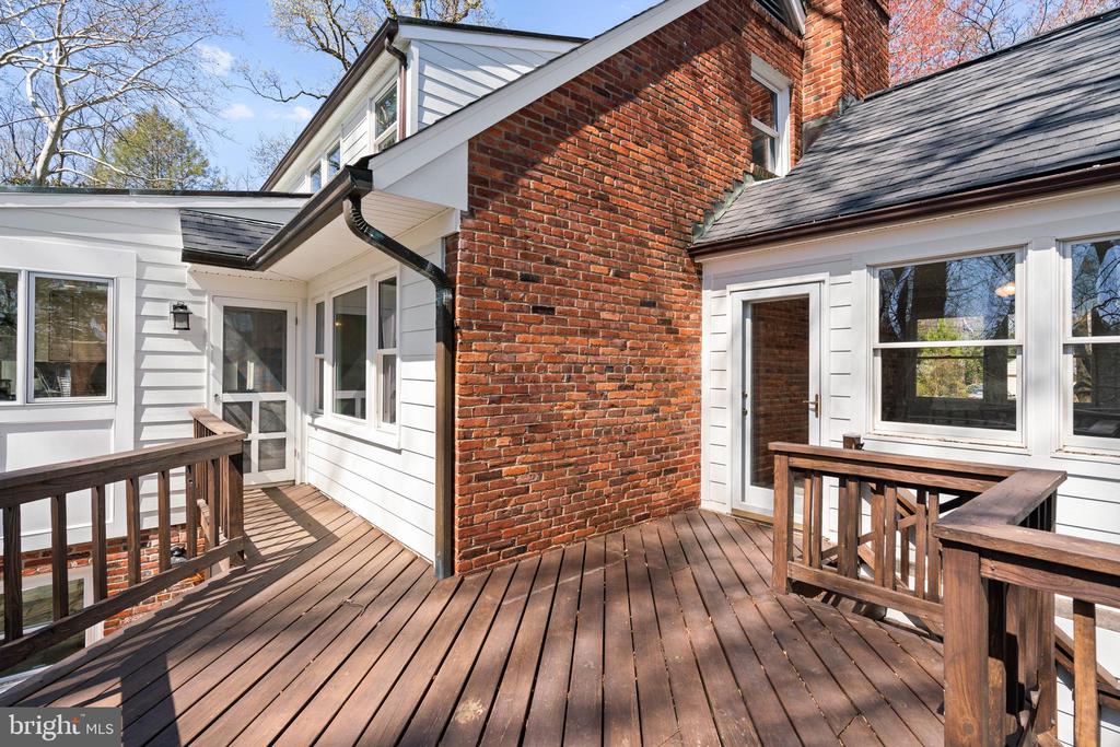 5112 SCARSDALE ROAD