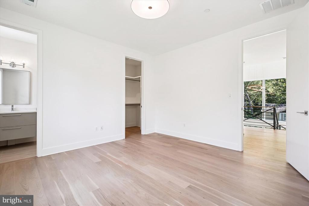 6514 76TH STREET