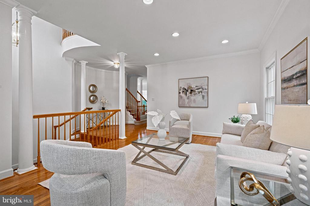 3009 WINDY KNOLL COURT