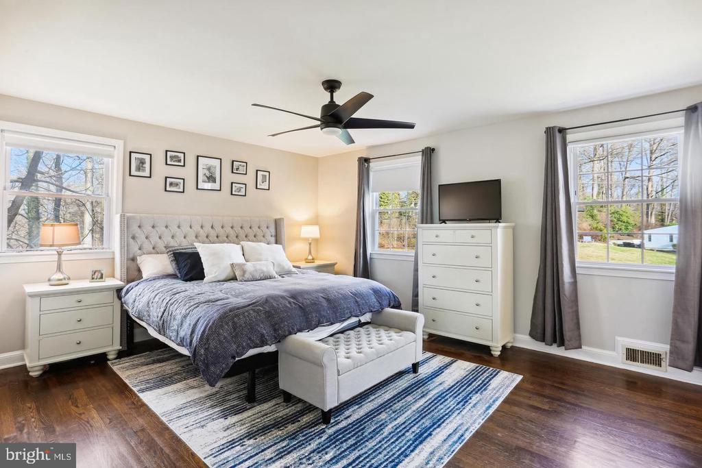 7832 FULBRIGHT COURT