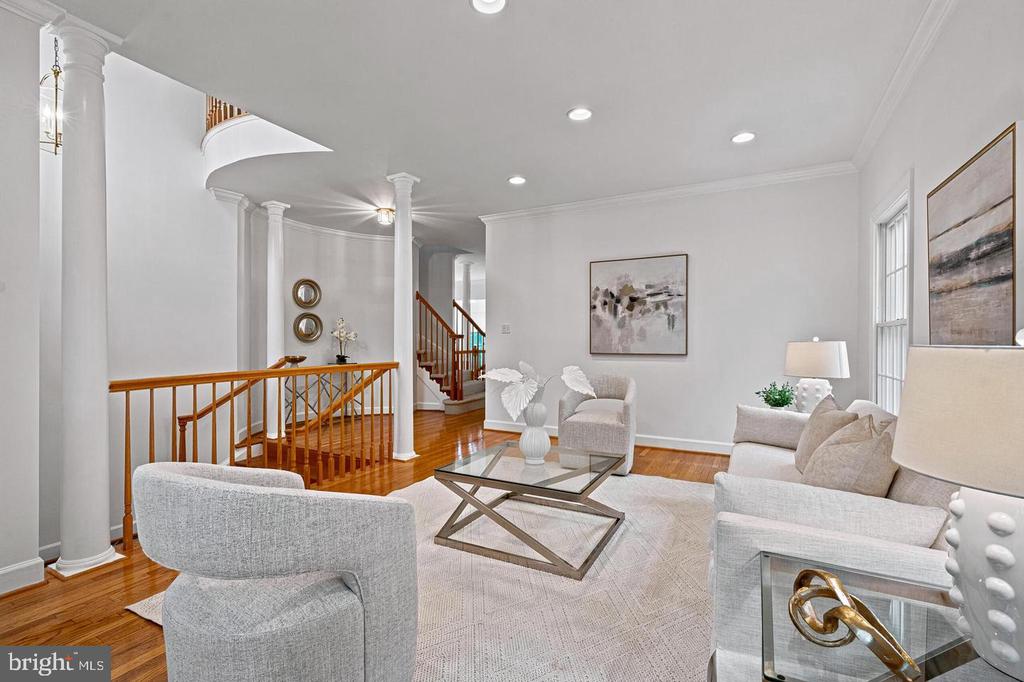 3009 WINDY KNOLL COURT