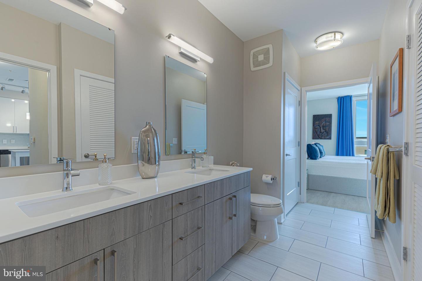 145 RIVERHAVEN DRIVE Unit: 537