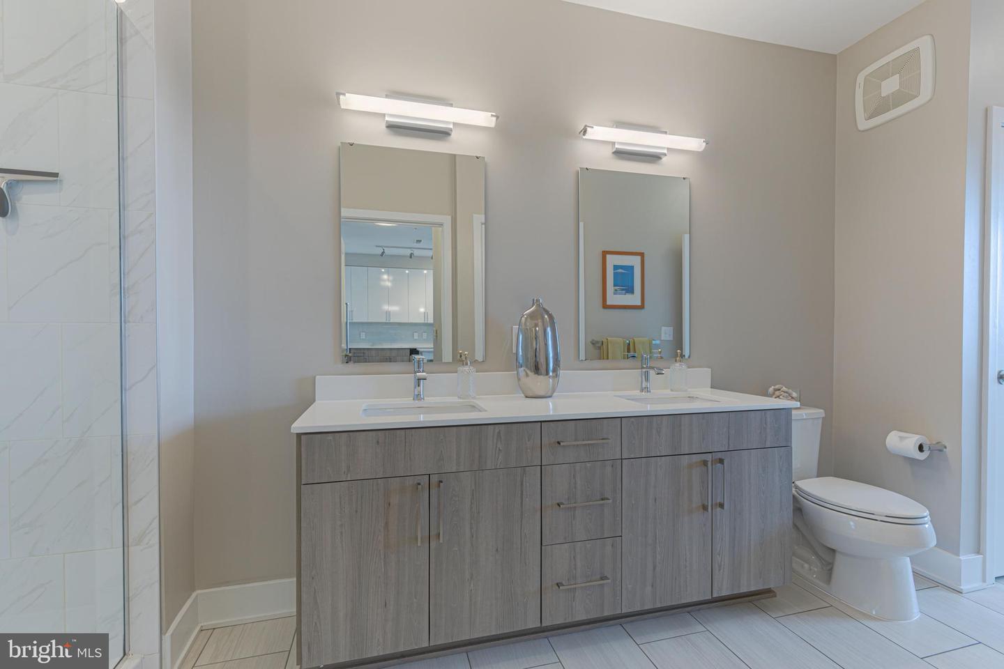145 RIVERHAVEN DRIVE Unit: 537