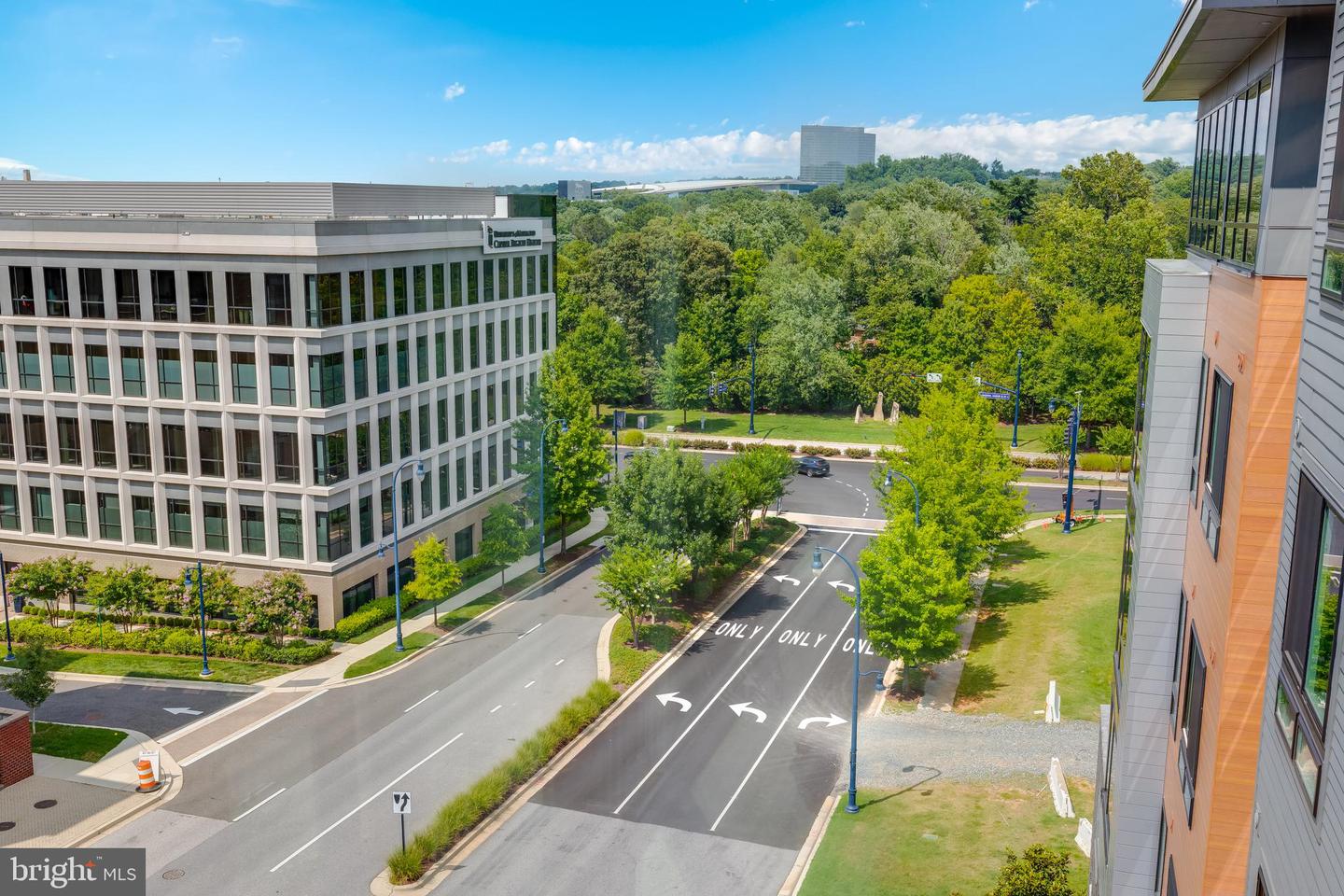 145 RIVERHAVEN DRIVE Unit: 537