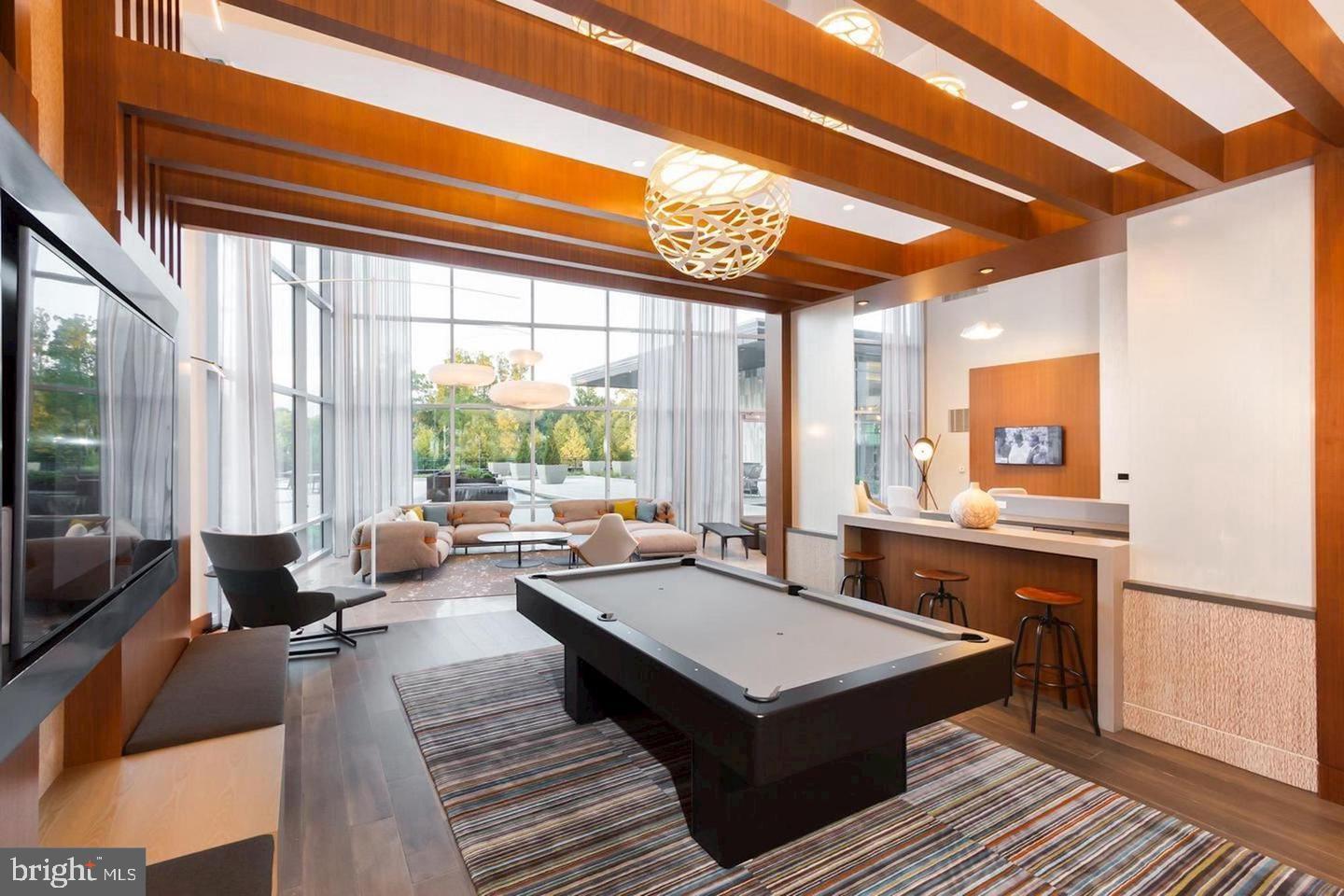 145 RIVERHAVEN DRIVE Unit: 537