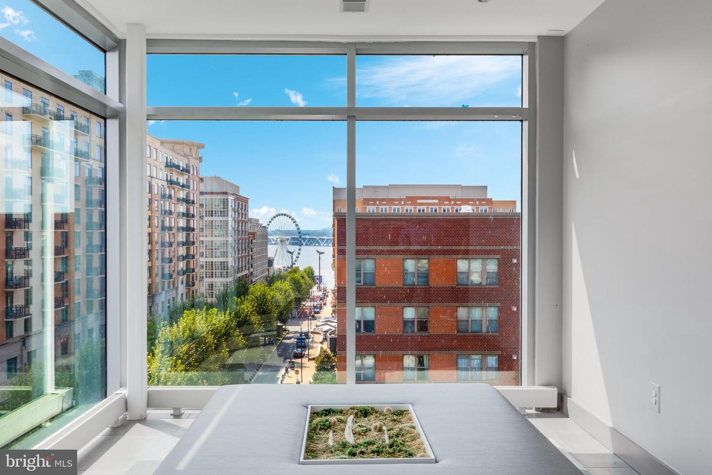 145 RIVERHAVEN DRIVE Unit: 537