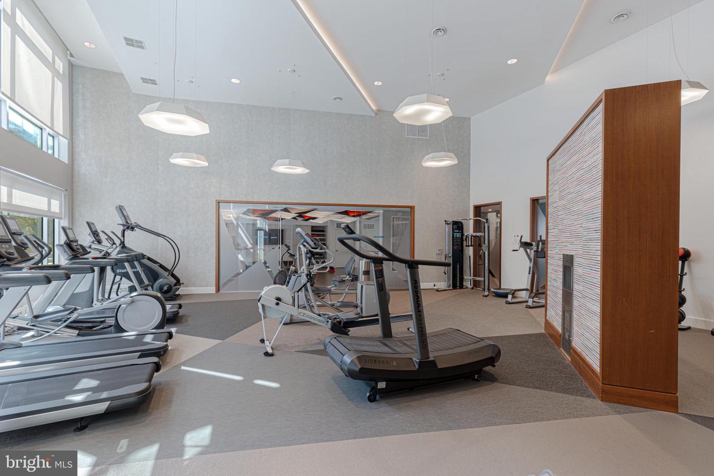 145 RIVERHAVEN DRIVE Unit: 537