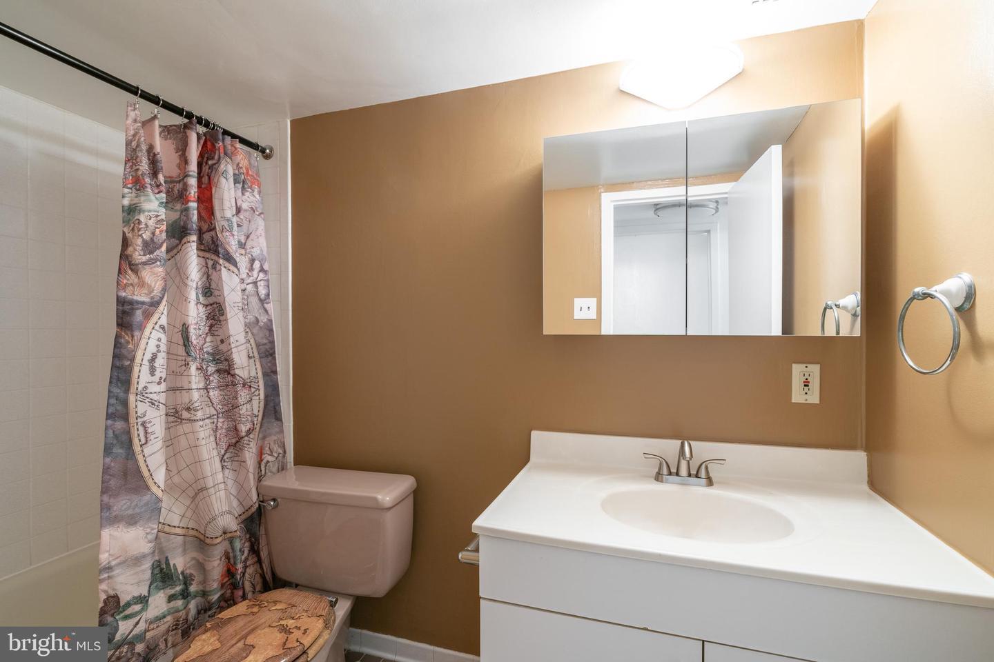 1300 ARMY NAVY DRIVE Unit: 217