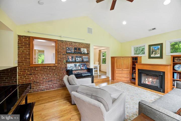 5613 34TH STREET N