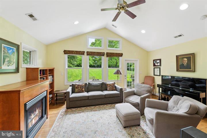 5613 34TH STREET N