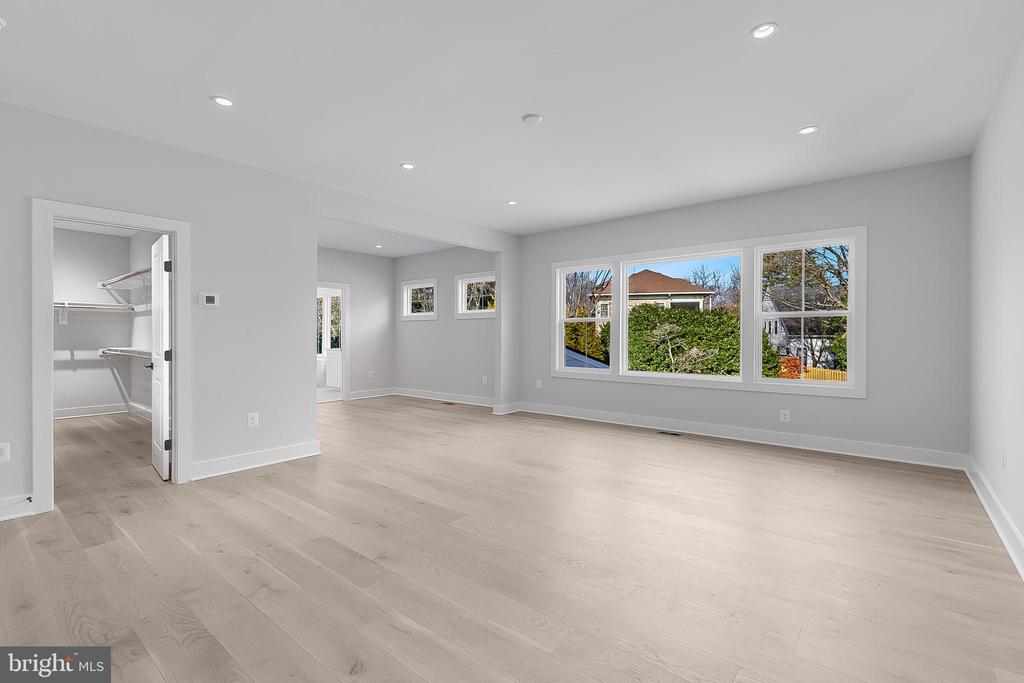 5613 34TH STREET N