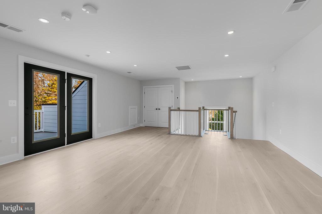 5613 34TH STREET N