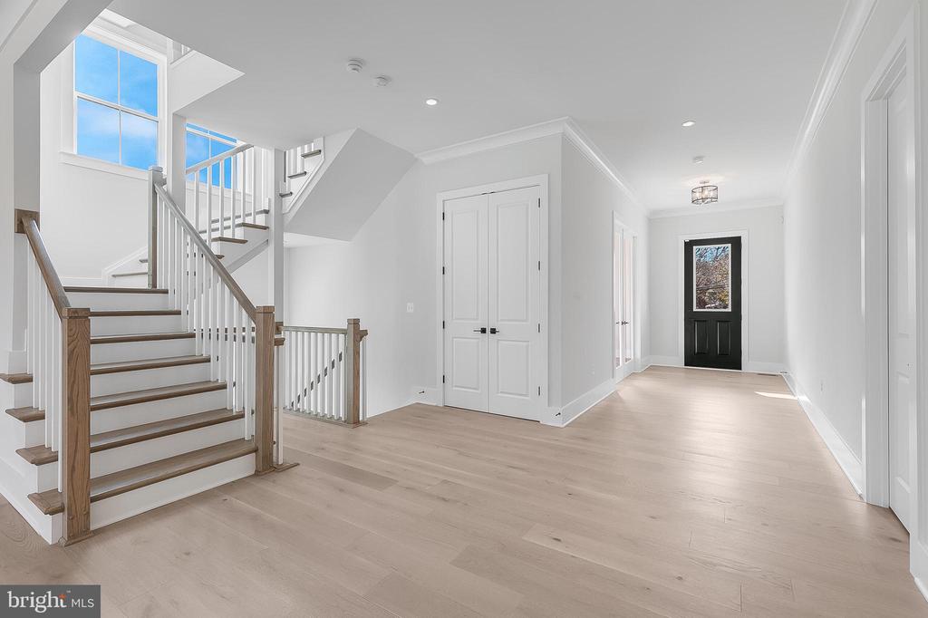 5613 34TH STREET N