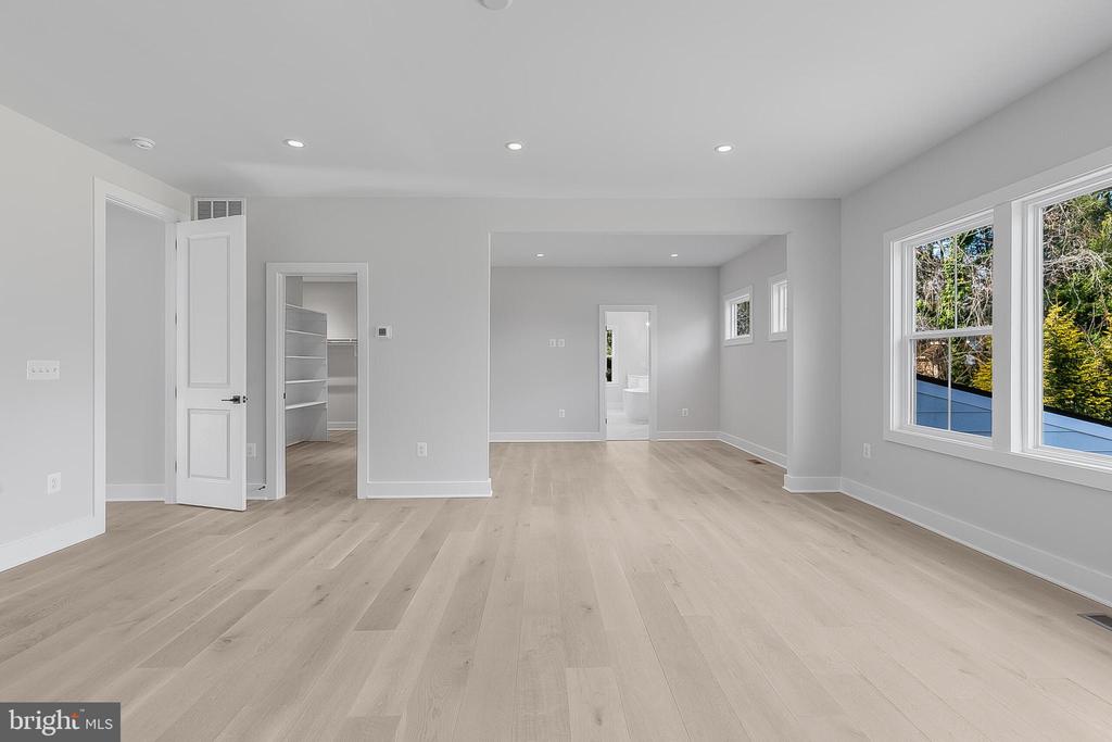 5613 34TH STREET N