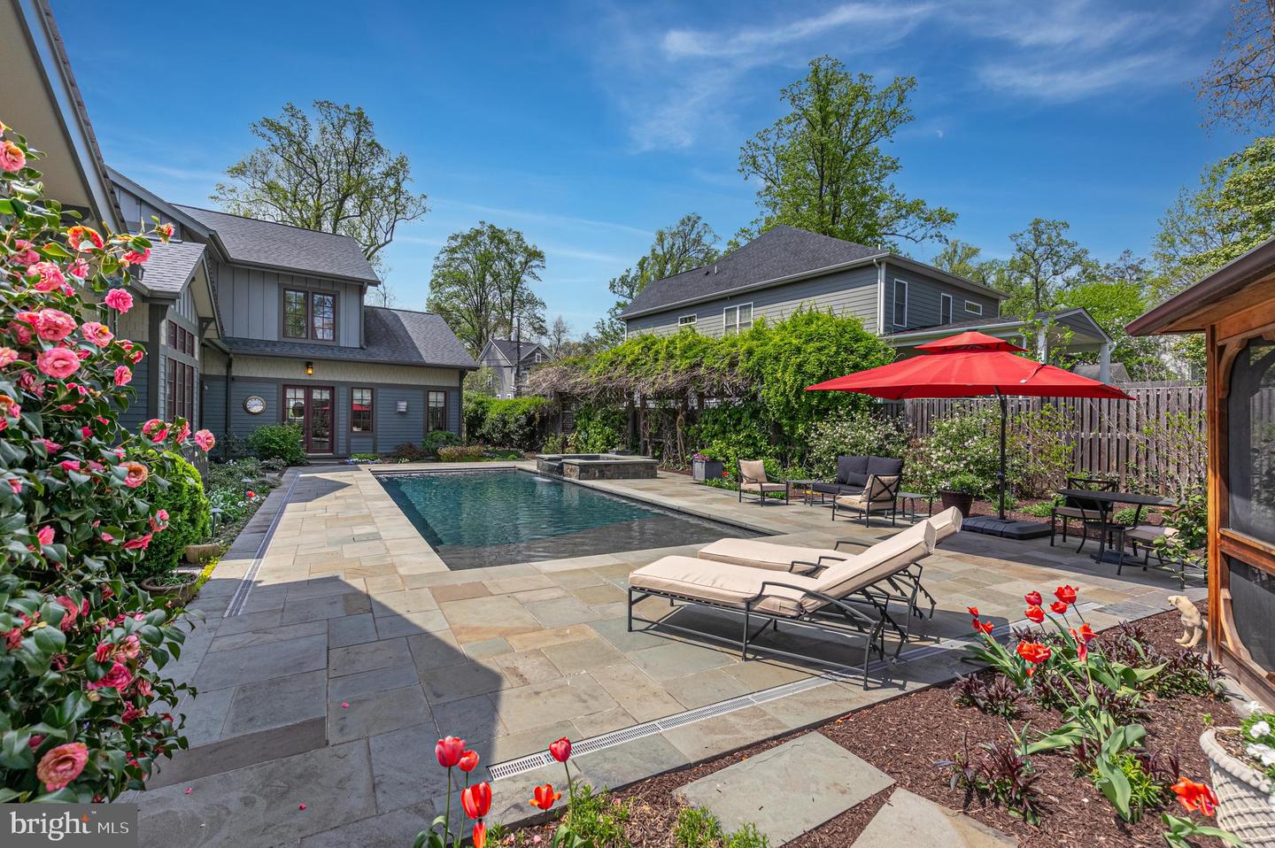 608 Timber Ln