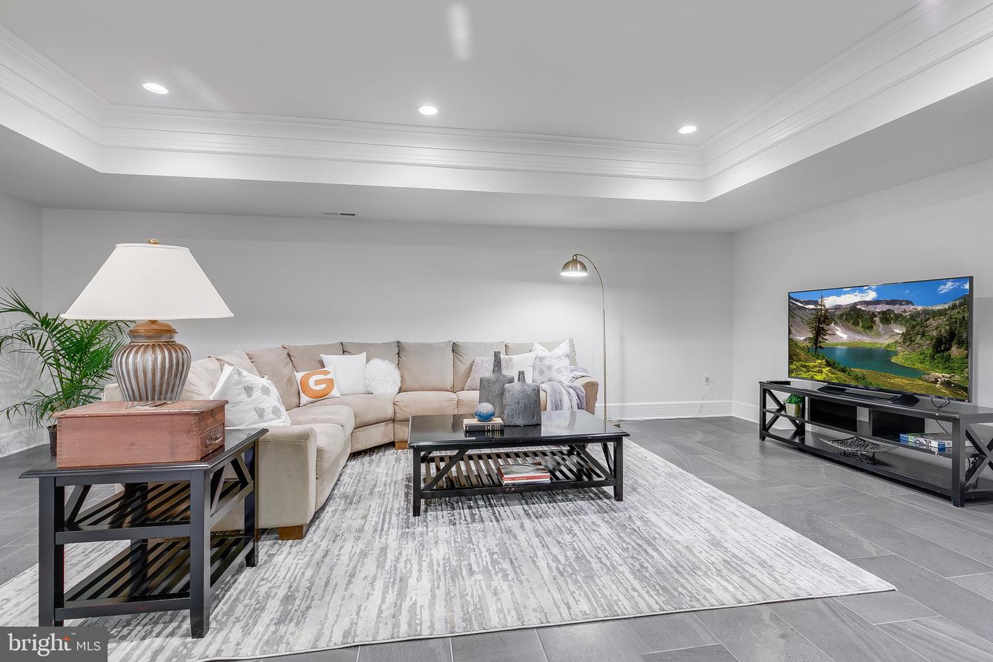 608 Timber Ln