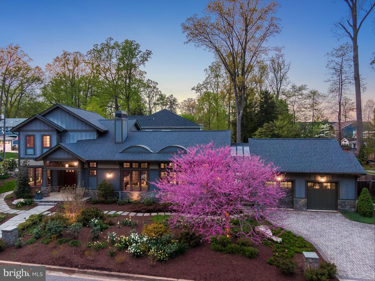 608 Timber Ln