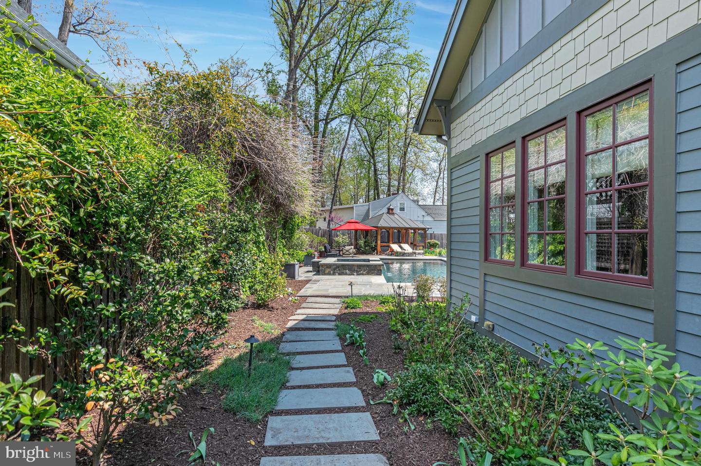 608 Timber Ln