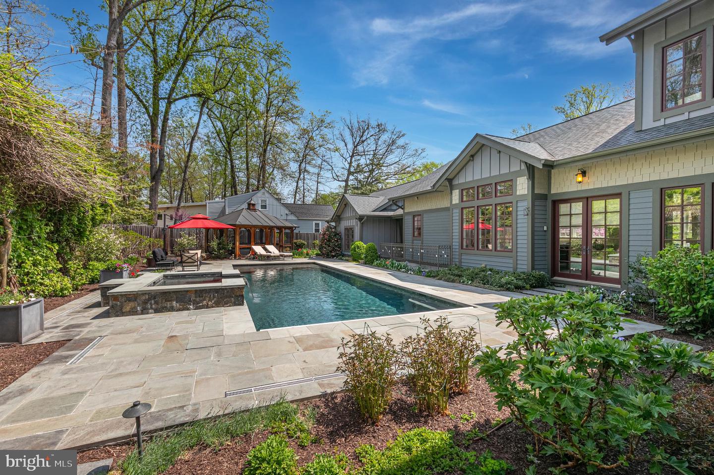 608 Timber Ln