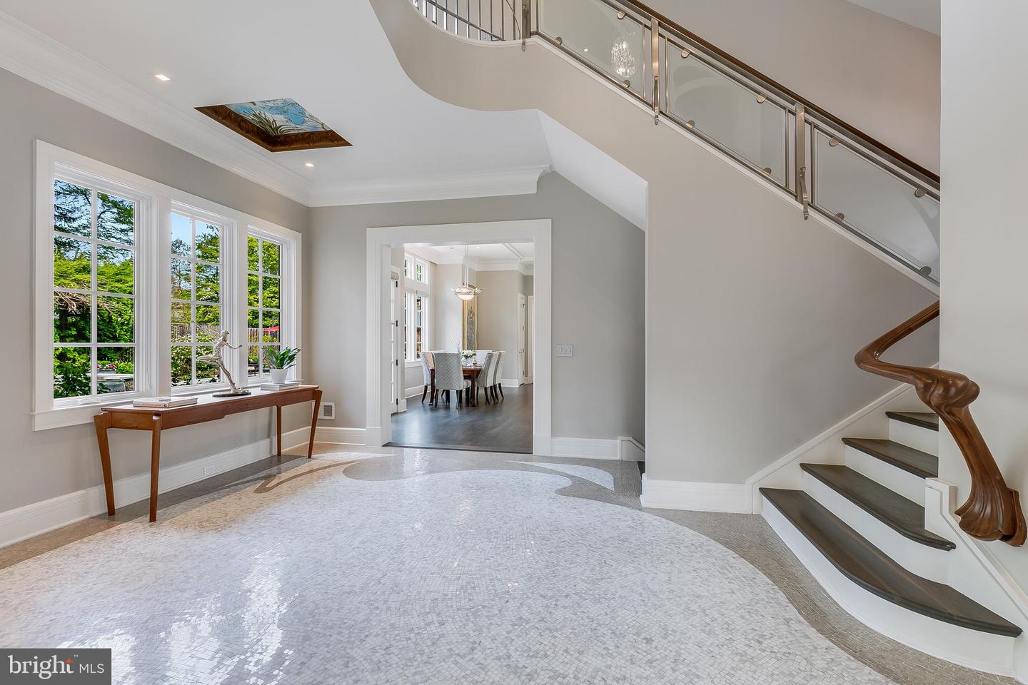 608 Timber Ln