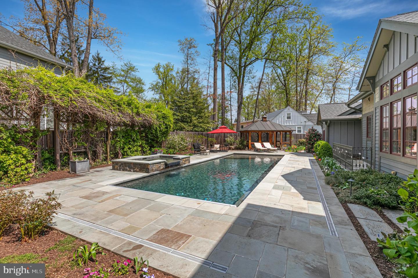 608 Timber Ln