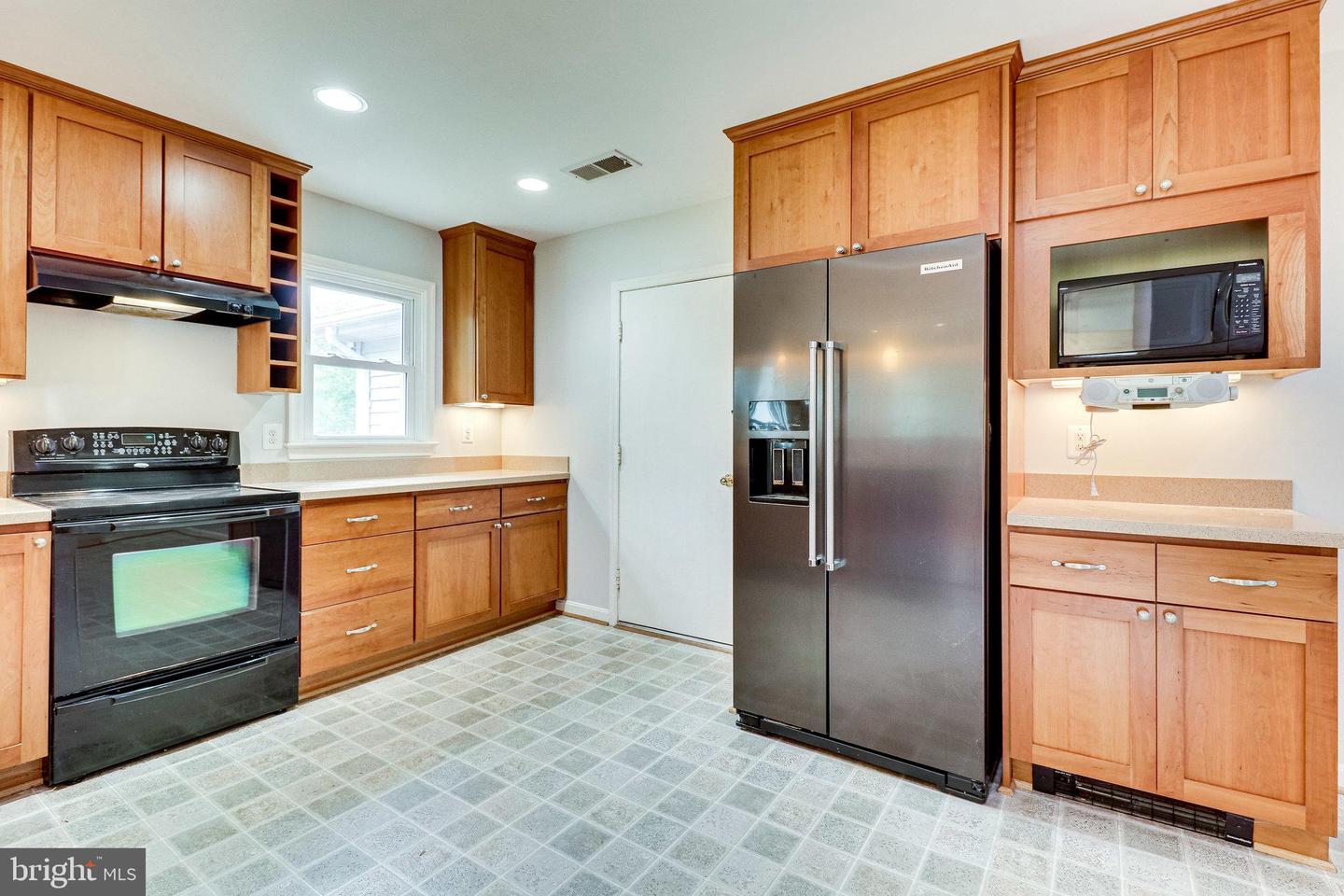 3909 ESTEL ROAD