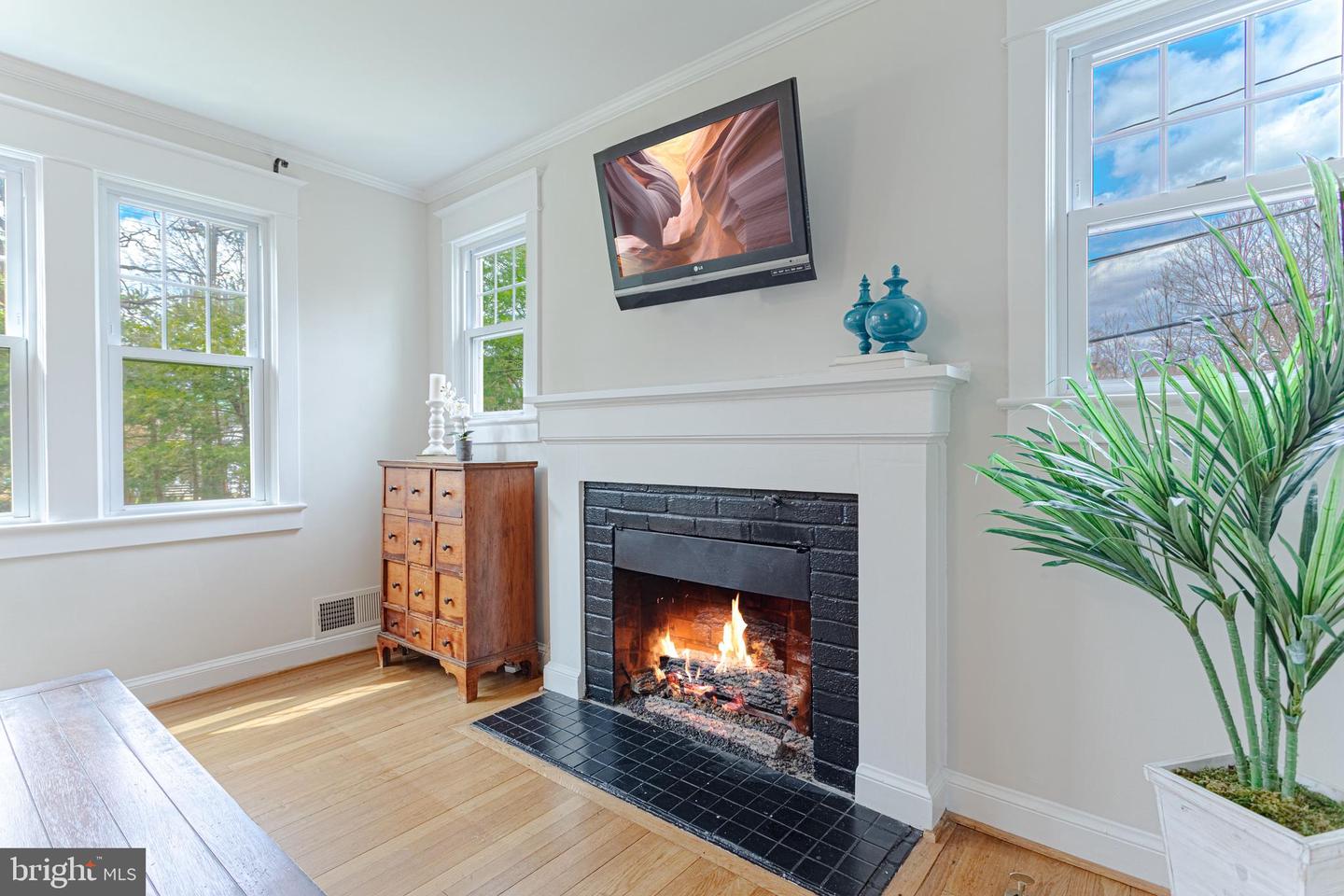 6908 ELM STREET