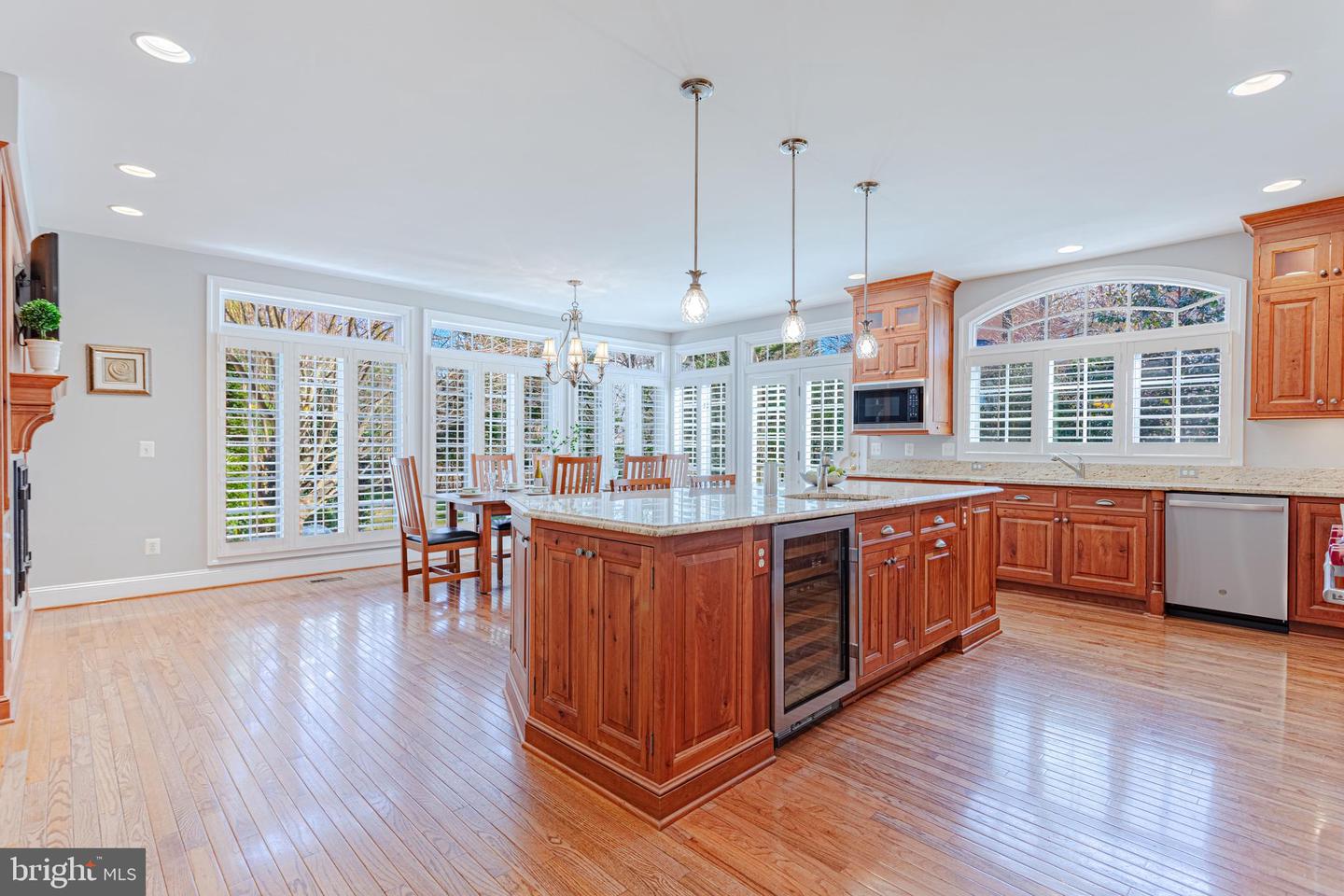 8503 STONY POINT COURT