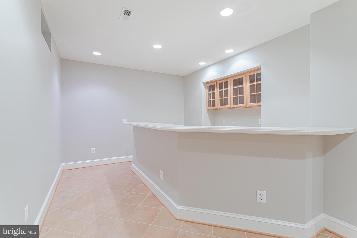 8503 STONY POINT COURT