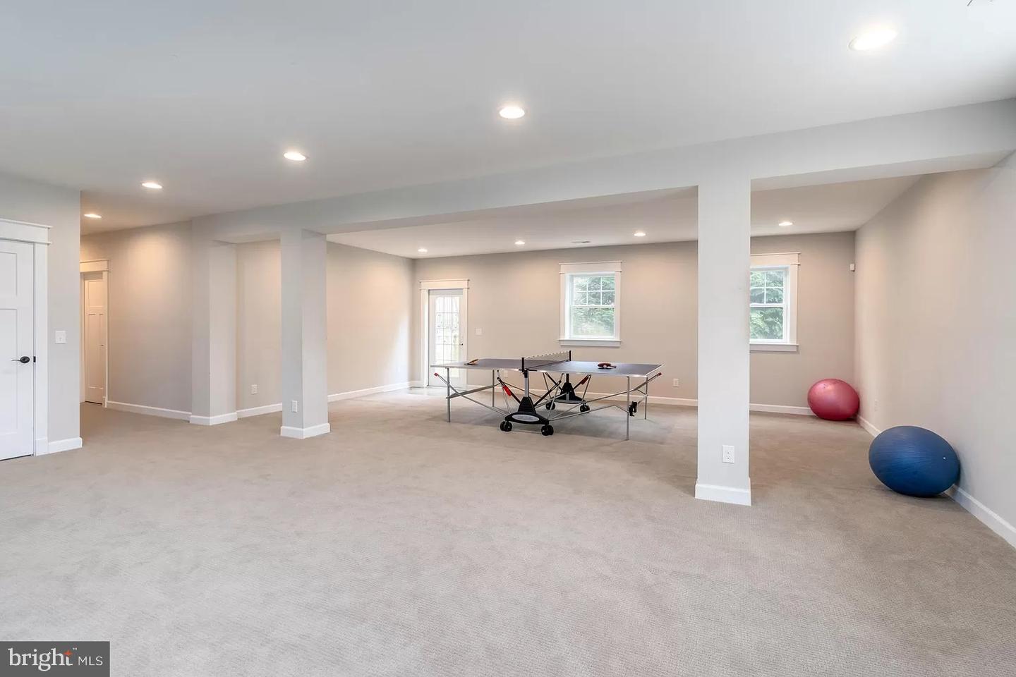 7106 THRASHER ROAD