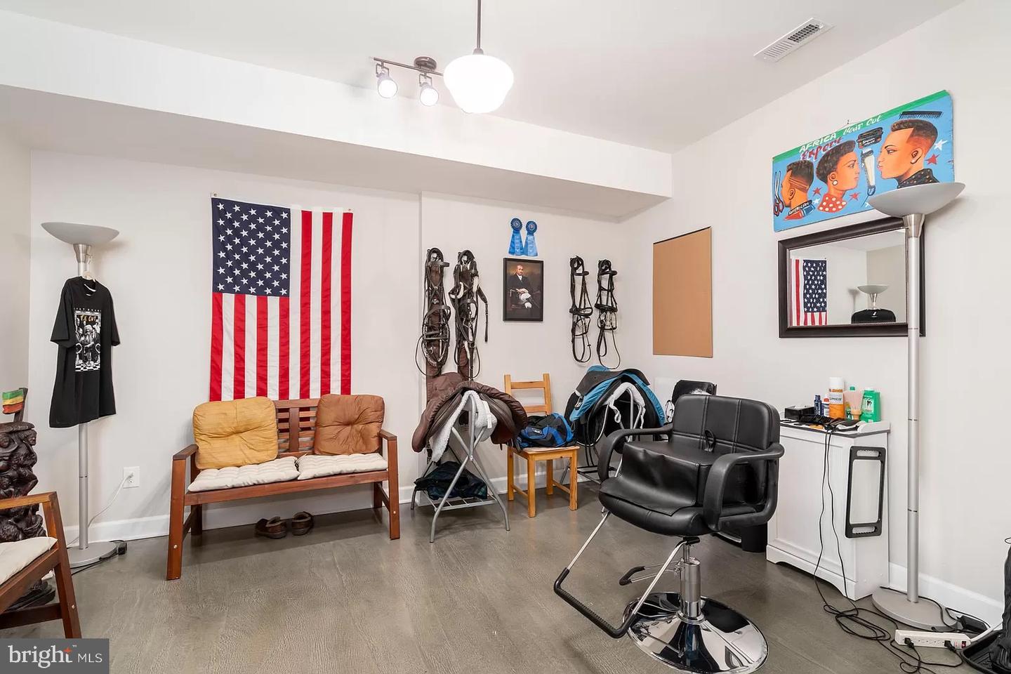 7106 THRASHER ROAD